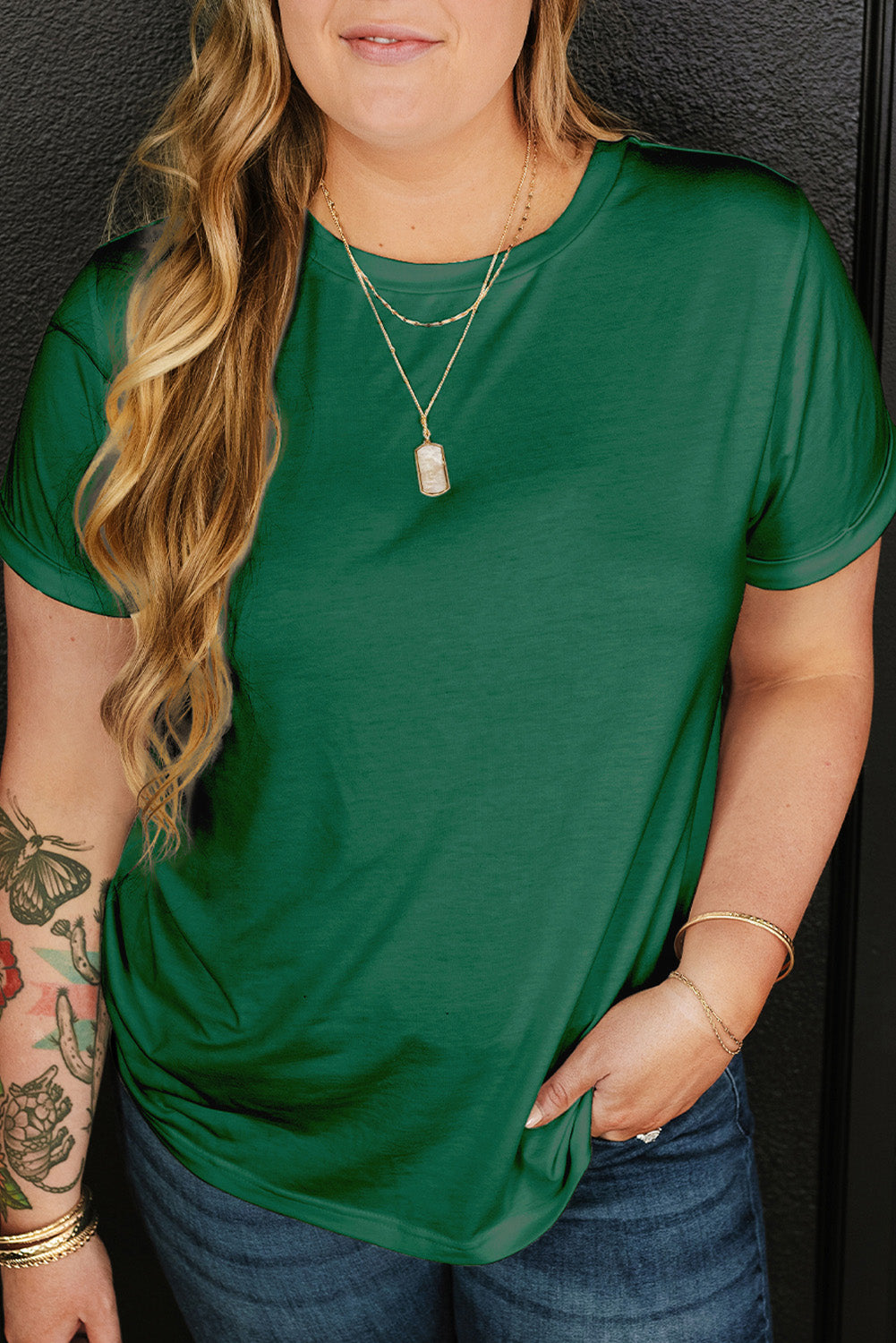 Black Round Neck Rolled Sleeve Plus Size T-shirt
