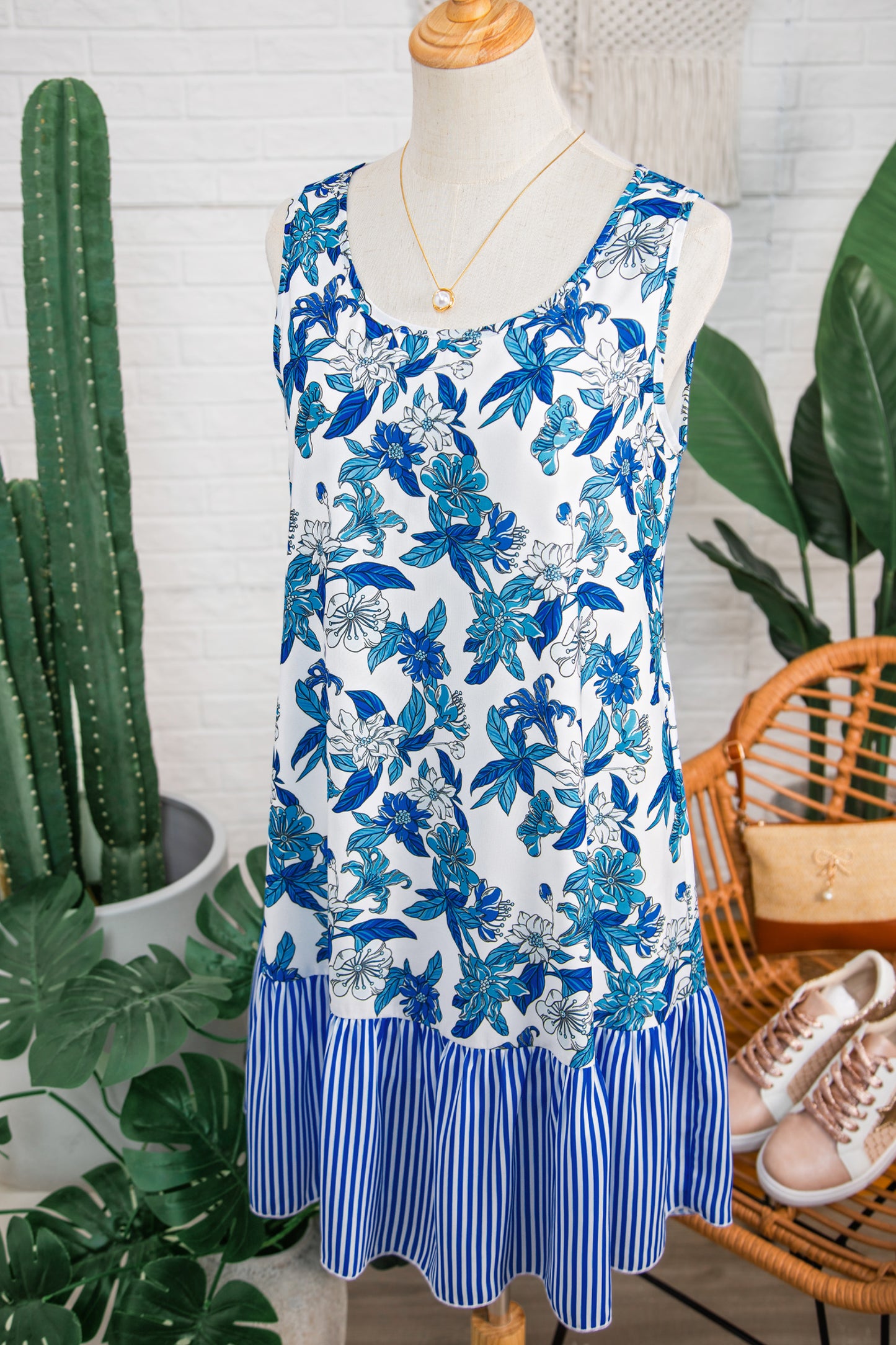 Porch Pick-up Sky Blue Floral Print U Neck Sleeveless Striped Ruffle Hem Patchwork Dress