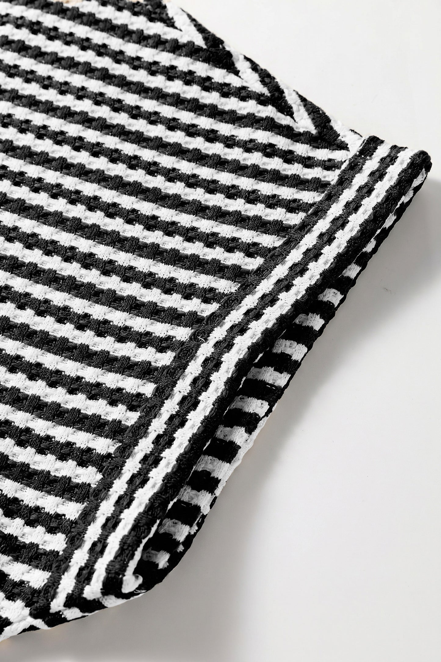 Porch Pick-up Black Stripe Breathable Textured Knit Short 2pcs Set