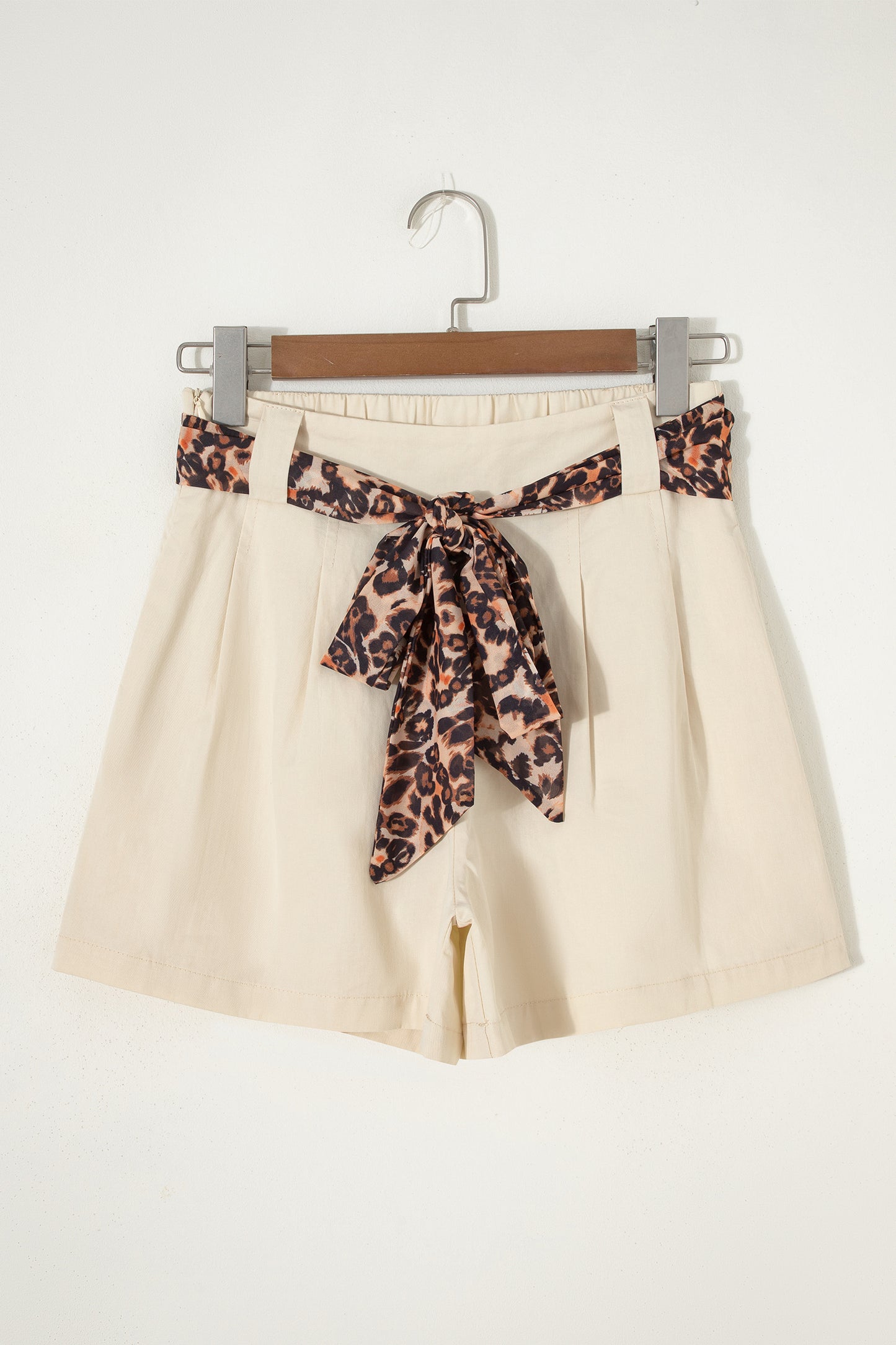 Porch Pick-up Oatmeal Leopard Contrast Sash Belt Pleated Wide Leg Shorts