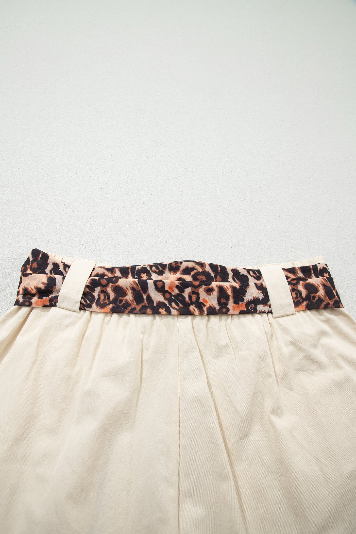 Porch Pick-up Oatmeal Leopard Contrast Sash Belt Pleated Wide Leg Shorts