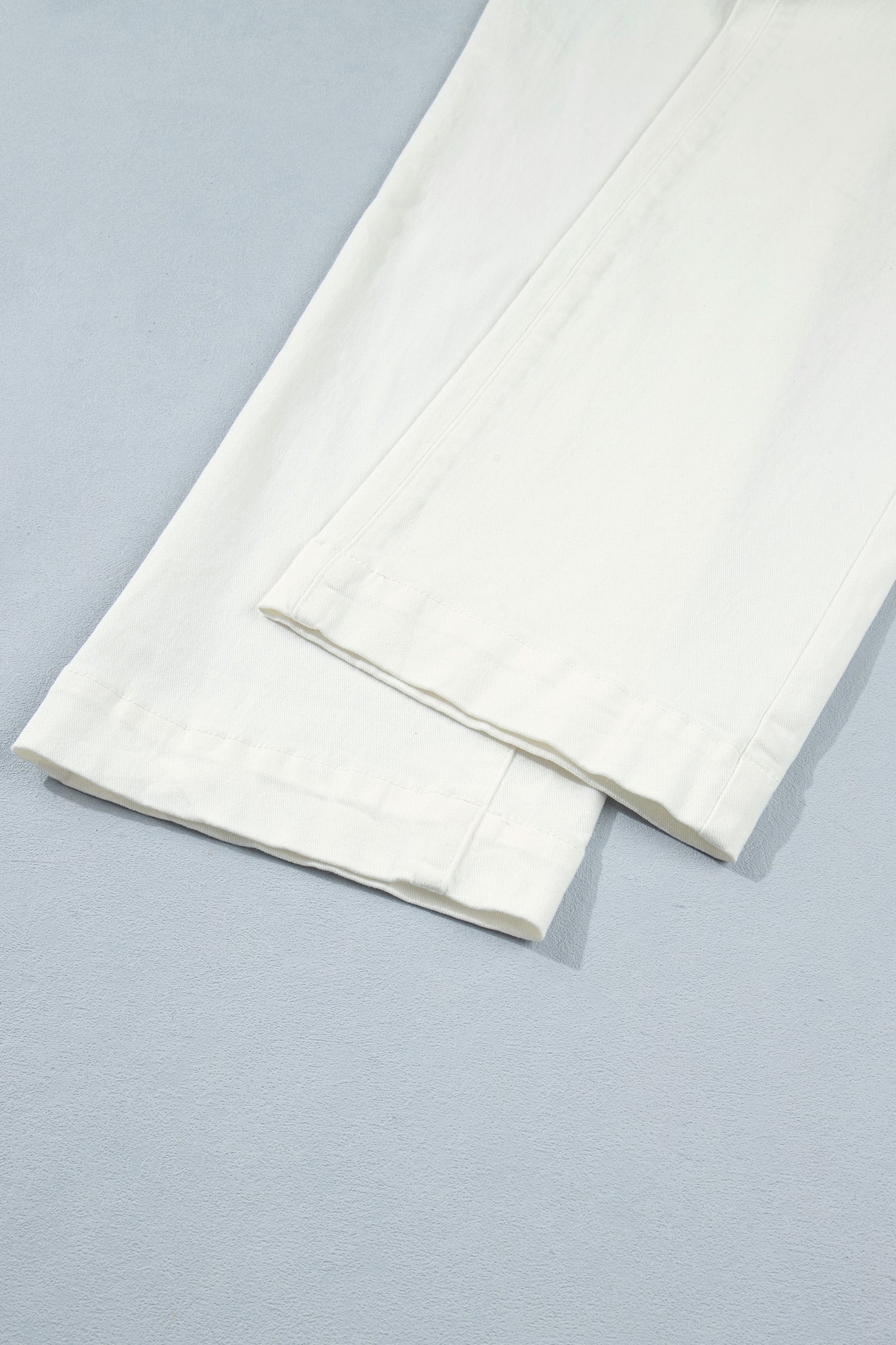 White Solid Color Scalloped Patch Pocket Shift Jeans